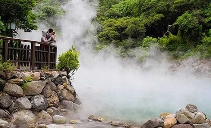 phong nha ke bang national park hot spring